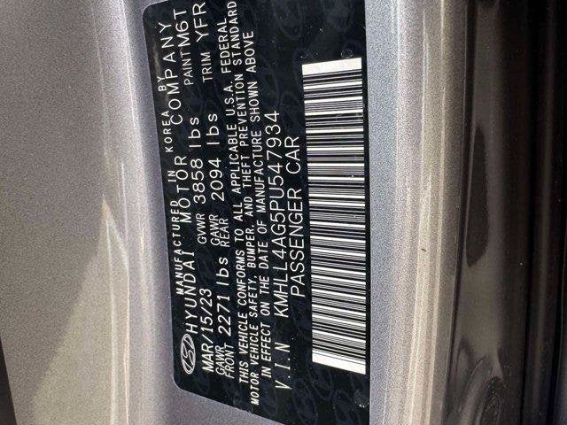 2023 Hyundai ELANTRA SE