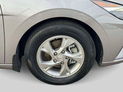 2023 Hyundai ELANTRA SE
