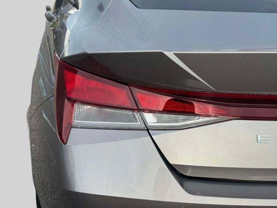 2023 Hyundai ELANTRA SE
