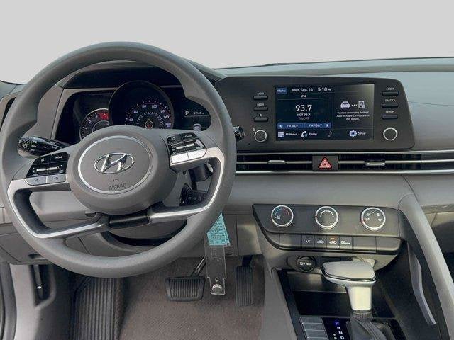 2023 Hyundai ELANTRA SE