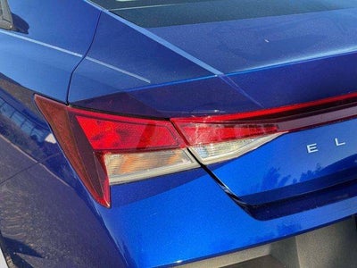 2024 Hyundai ELANTRA SE