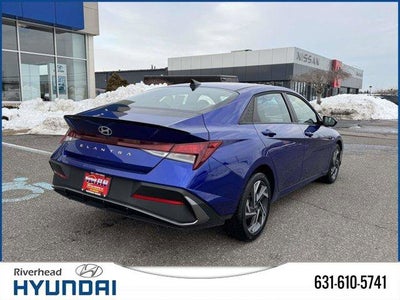 2025 Hyundai ELANTRA SEL Sport