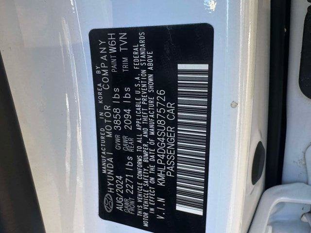 2025 Hyundai ELANTRA Limited