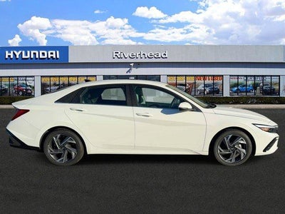 2025 Hyundai ELANTRA Limited