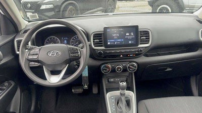 2022 Hyundai VENUE SE