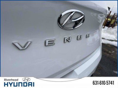 2022 Hyundai VENUE SE