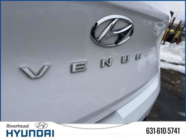 2022 Hyundai VENUE SE