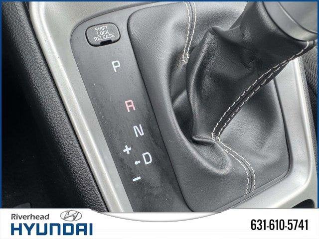 2022 Hyundai VENUE SE