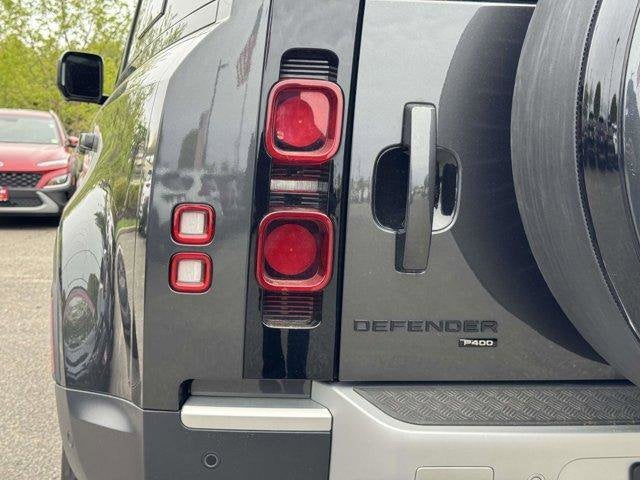 2023 Land Rover Defender 110 SE