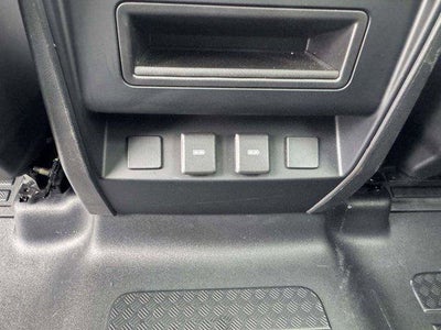 2023 Land Rover Defender 110 SE