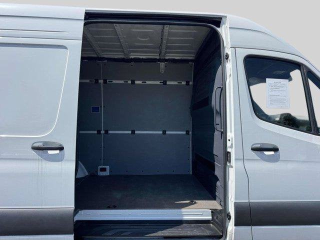2025 Mercedes-Benz Sprinter 2500 2500 Standard Roof I4 Diesel 144" RWD