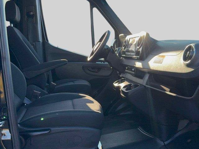 2025 Mercedes-Benz Sprinter 2500 Passenger 170 WB High Roof