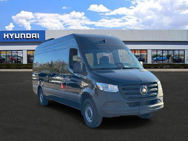 2025 Mercedes-Benz Sprinter 2500 Passenger 170 WB High Roof