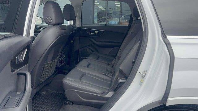 2023 Audi Q7 45 Premium Plus quattro